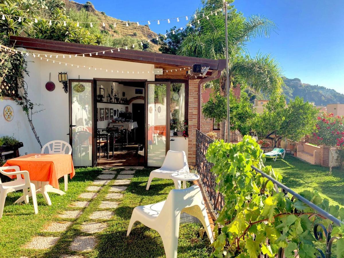 B&B Villa Vittoria Giardini-Naxos Kültér fotó
