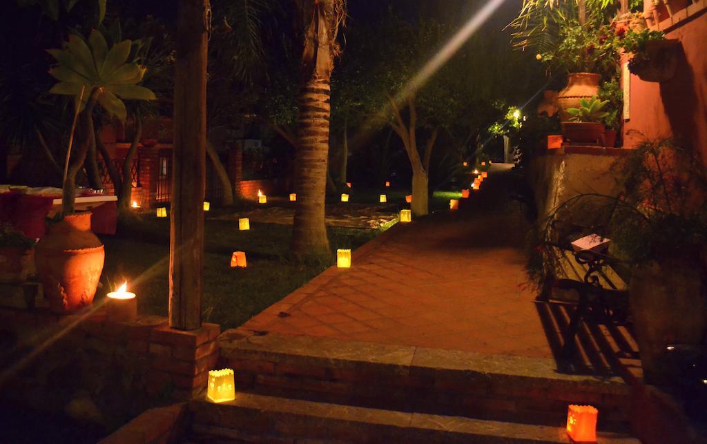 B&B Villa Vittoria Giardini-Naxos Kültér fotó