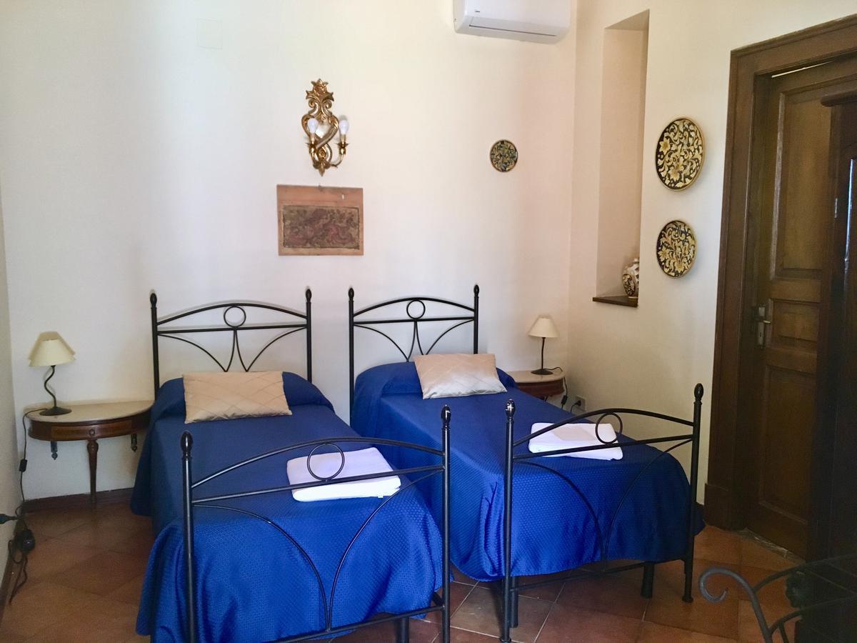 B&B Villa Vittoria Giardini-Naxos Kültér fotó