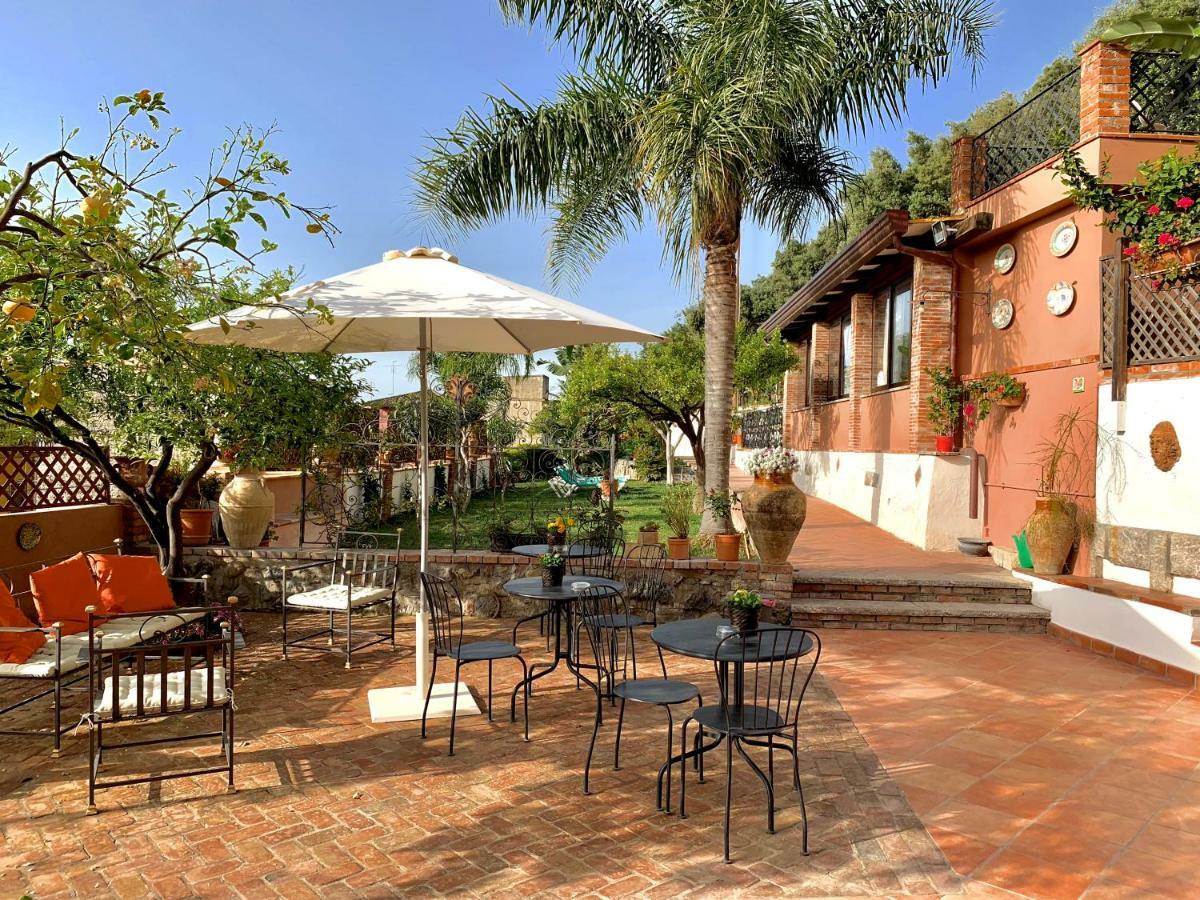 B&B Villa Vittoria Giardini-Naxos Kültér fotó