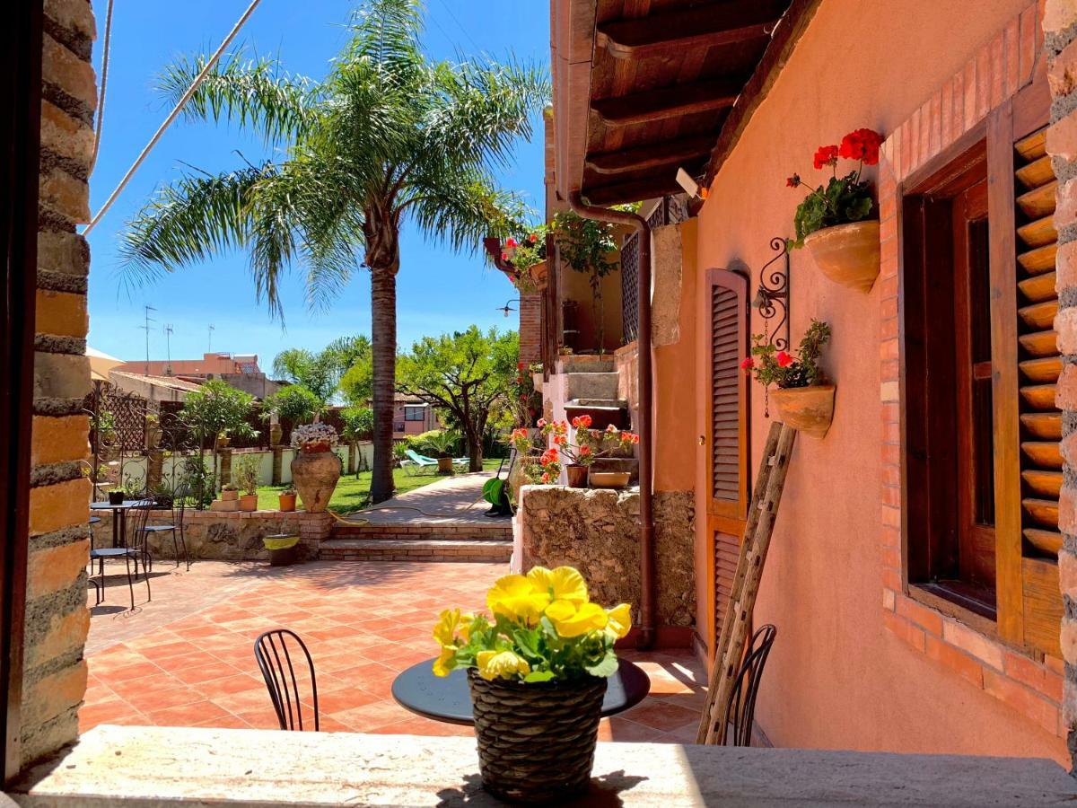 B&B Villa Vittoria Giardini-Naxos Kültér fotó